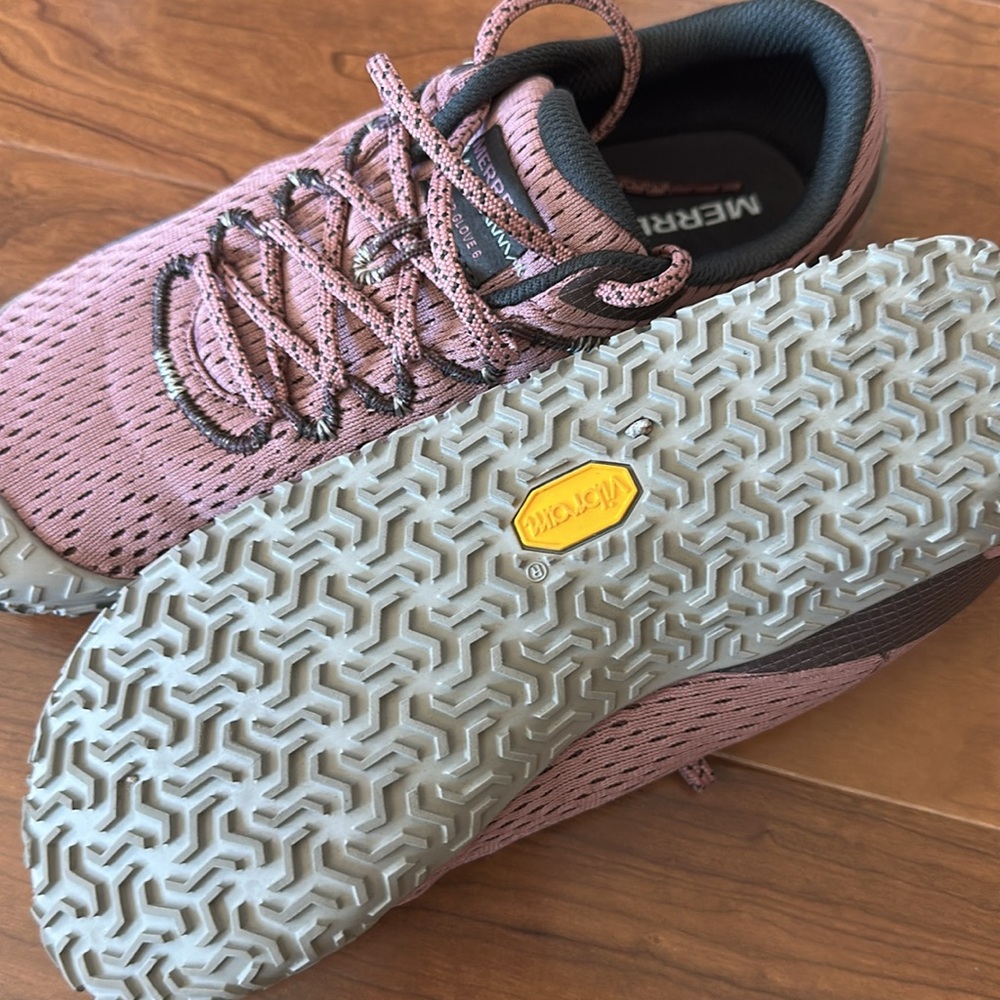 Merrell Women's Vapor Glove 6 Sneaker